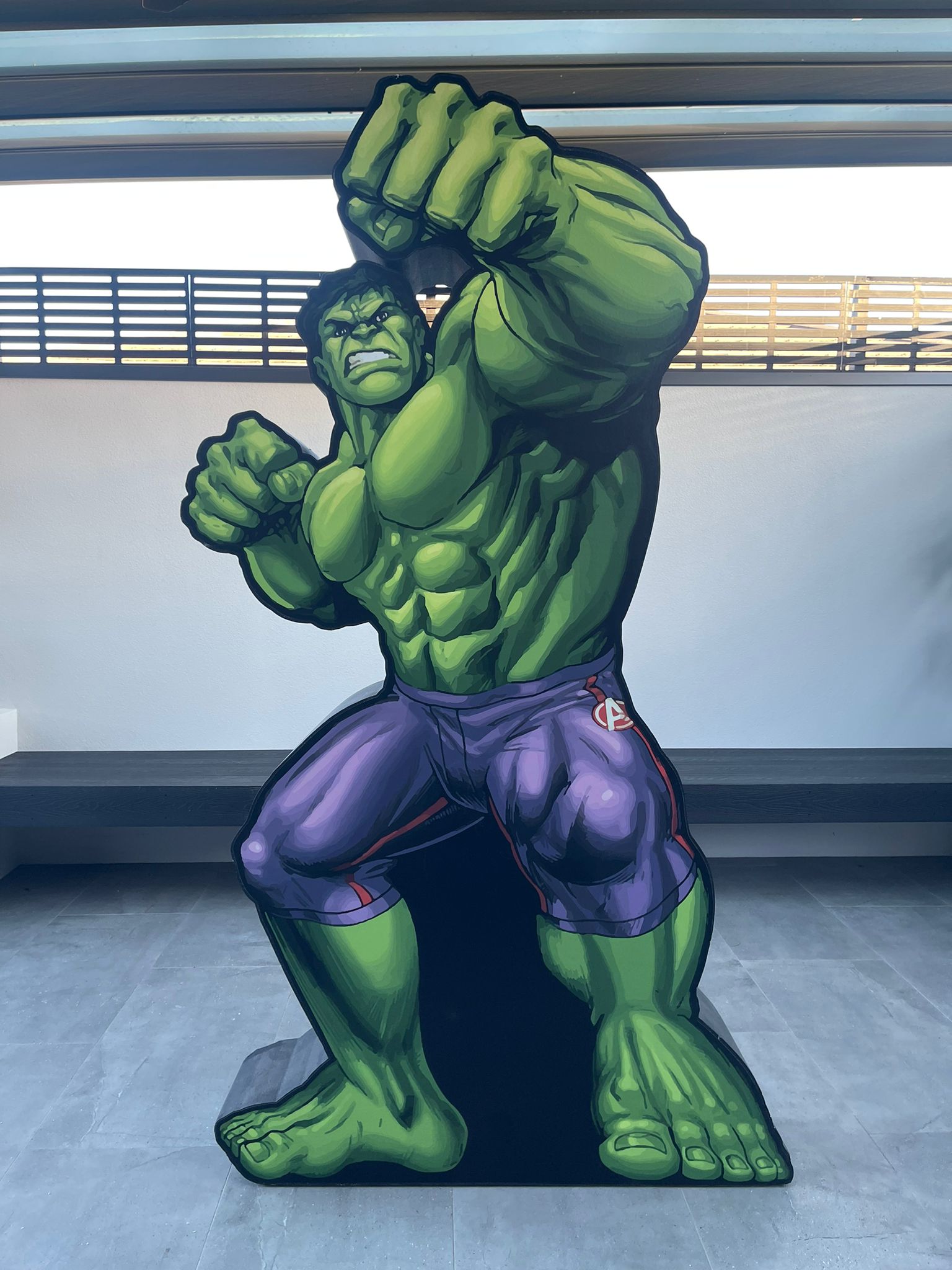 LIFESIZE HULK